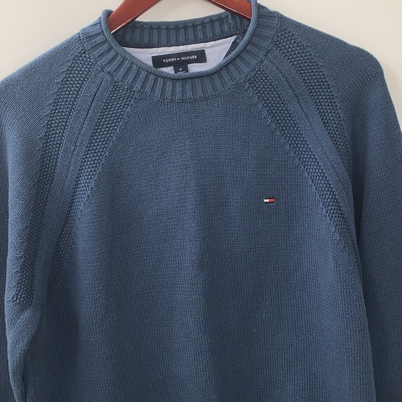 Tommy Hilfiger Size Medium 100% Cotton Sweater in blue VGUC. - Picture 4 of 13